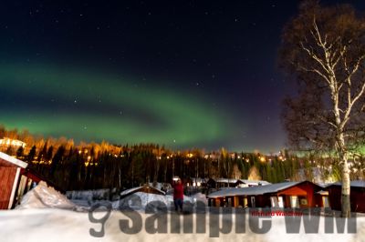 Nordlicht
auf der suche nach dem Polarlicht Aurora Borealis
Schlüsselwörter: Nordland;Norwegen;Schweden;Dänemark;Aurora Borealis;Trondheim;Tromsö;Umea;Mo I Rana;Polarkreis;Arctic Circle;Nordkap: Bergen