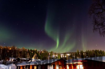 Nordlicht
auf der suche nach dem Polarlicht Aurora Borealis
Schlüsselwörter: Nordland;Norwegen;Schweden;Dänemark;Aurora Borealis;Trondheim;Tromsö;Umea;Mo I Rana;Polarkreis;Arctic Circle;Nordkap: Bergen