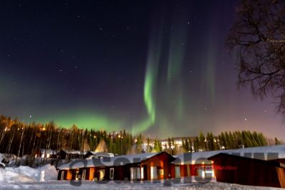 Nordlicht
auf der suche nach dem Polarlicht Aurora Borealis
Schlüsselwörter: Nordland;Norwegen;Schweden;Dänemark;Aurora Borealis;Trondheim;Tromsö;Umea;Mo I Rana;Polarkreis;Arctic Circle;Nordkap: Bergen