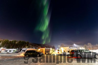 Nordlicht
auf der suche nach dem Polarlicht Aurora Borealis
Schlüsselwörter: Nordland;Norwegen;Schweden;Dänemark;Aurora Borealis;Trondheim;Tromsö;Umea;Mo I Rana;Polarkreis;Arctic Circle;Nordkap: Bergen
