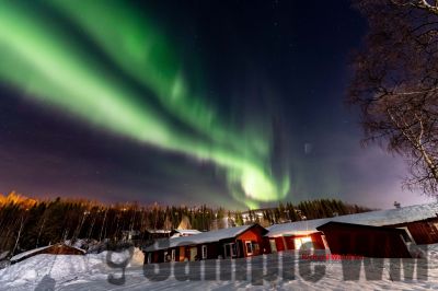 Nordlicht
auf der suche nach dem Polarlicht Aurora Borealis
Schlüsselwörter: Nordland;Norwegen;Schweden;Dänemark;Aurora Borealis;Trondheim;Tromsö;Umea;Mo I Rana;Polarkreis;Arctic Circle;Nordkap: Bergen