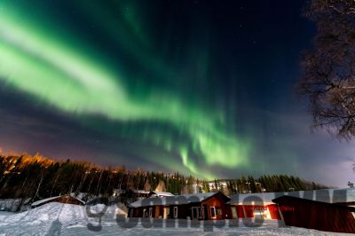 Nordlicht
auf der suche nach dem Polarlicht Aurora Borealis
Schlüsselwörter: Nordland;Norwegen;Schweden;Dänemark;Aurora Borealis;Trondheim;Tromsö;Umea;Mo I Rana;Polarkreis;Arctic Circle;Nordkap: Bergen